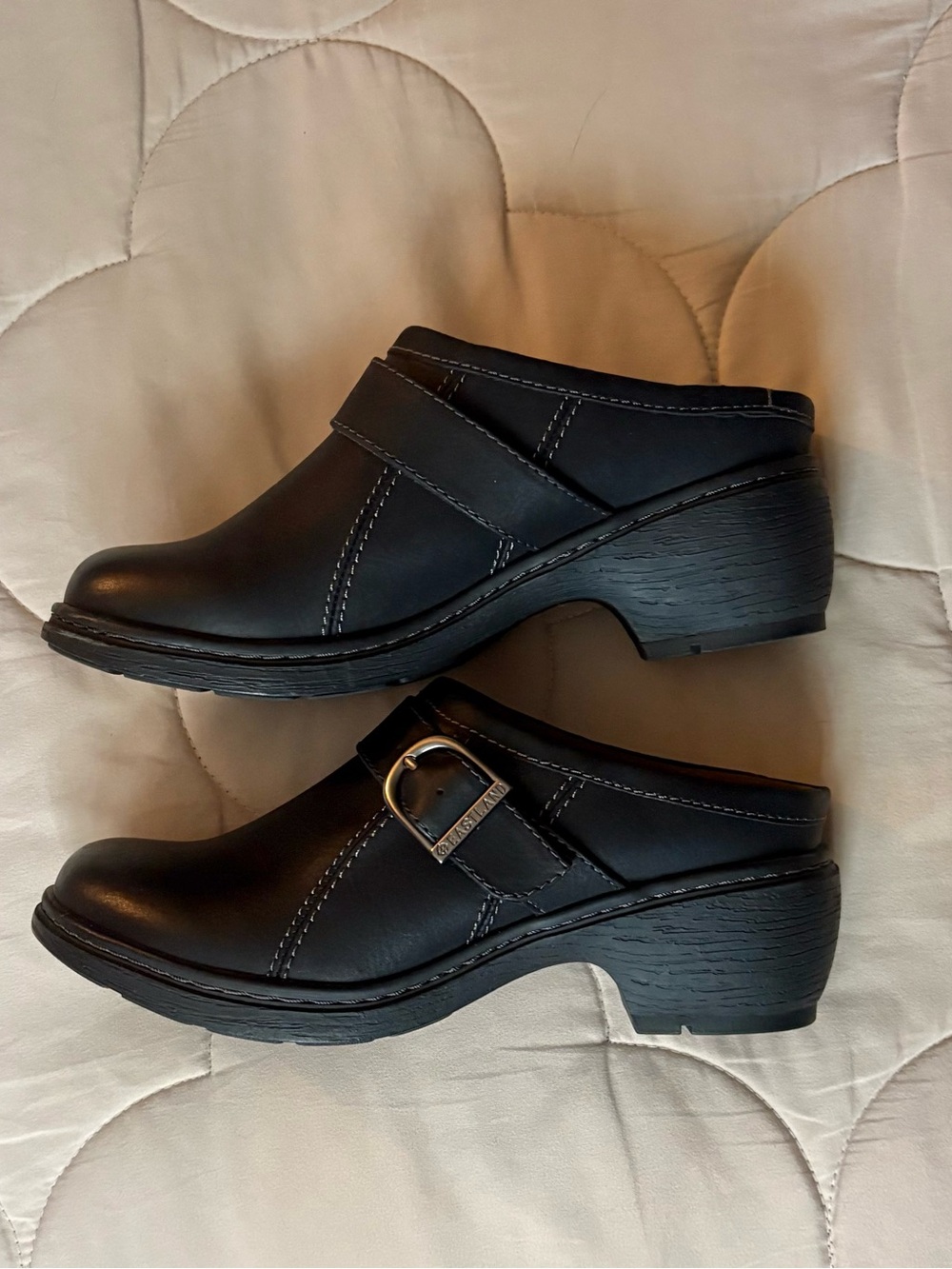 Eastland Cameron Black Leather (NEW) Slip-On Clogs with Buckle